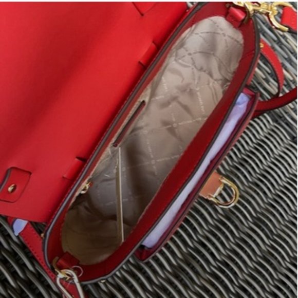 Michael Kors Manhattan Medium School Satchel - Picture 9 of 15